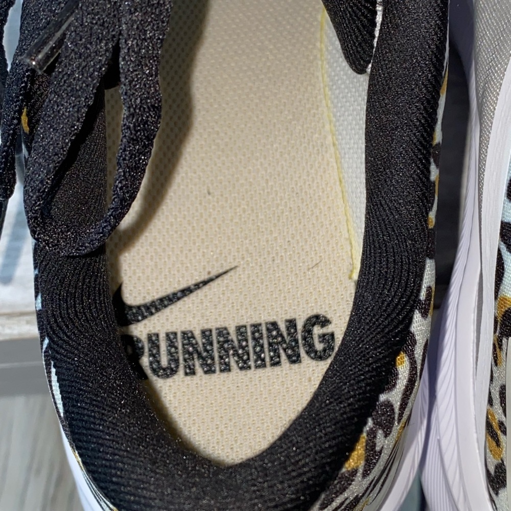 NIKE QUEST 3 PRM ATHLETIC RUNNING SHOES WOMENS - Picture 6 of 8